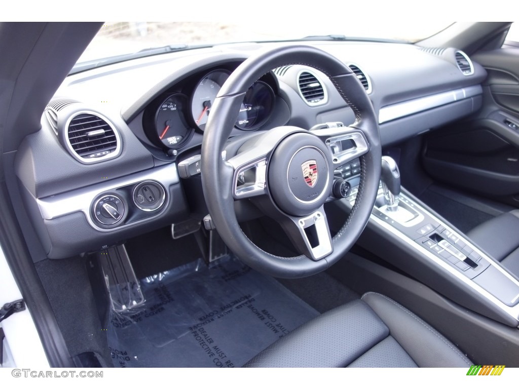 2017 Porsche 718 Boxster S Steering Wheel Photos