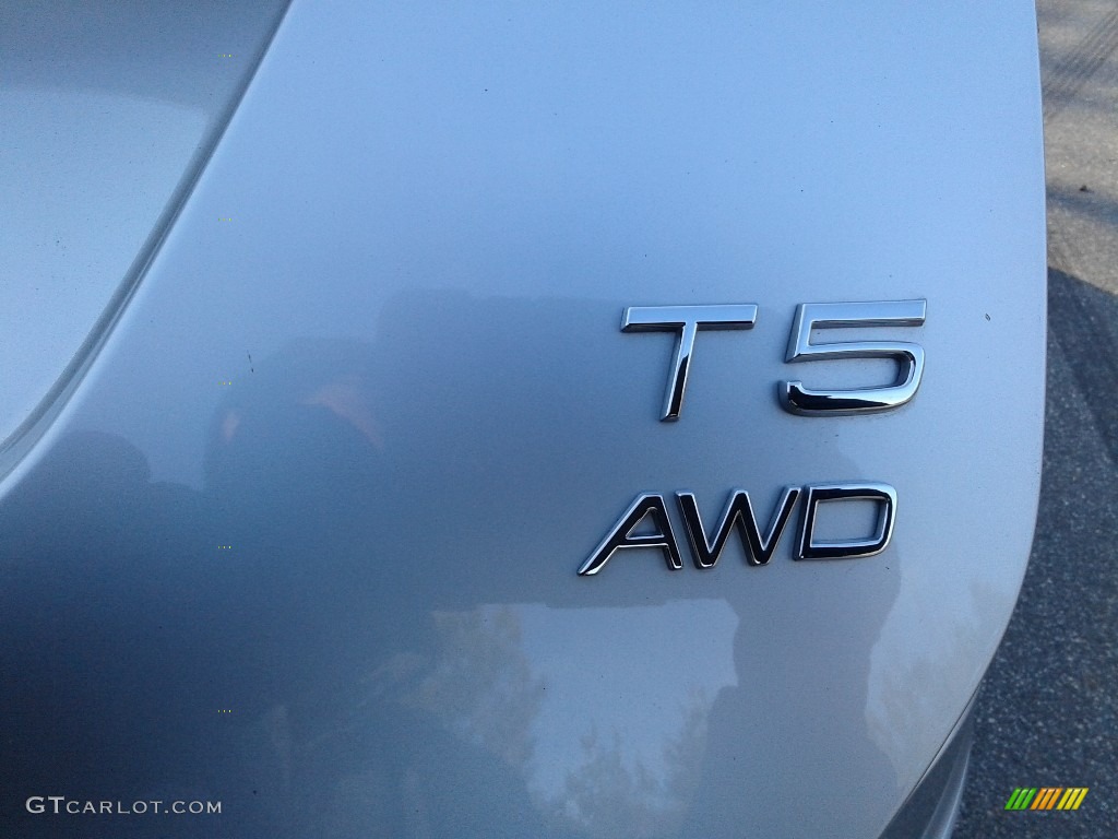 2017 XC60 T5 AWD Inscription - Bright Silver Metallic / Off Black photo #28