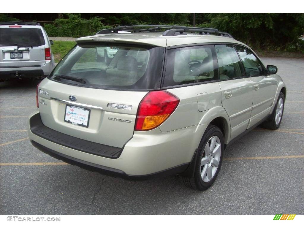 2006 Outback 2.5i Limited Wagon - Champagne Gold Opalescent / Taupe photo #21