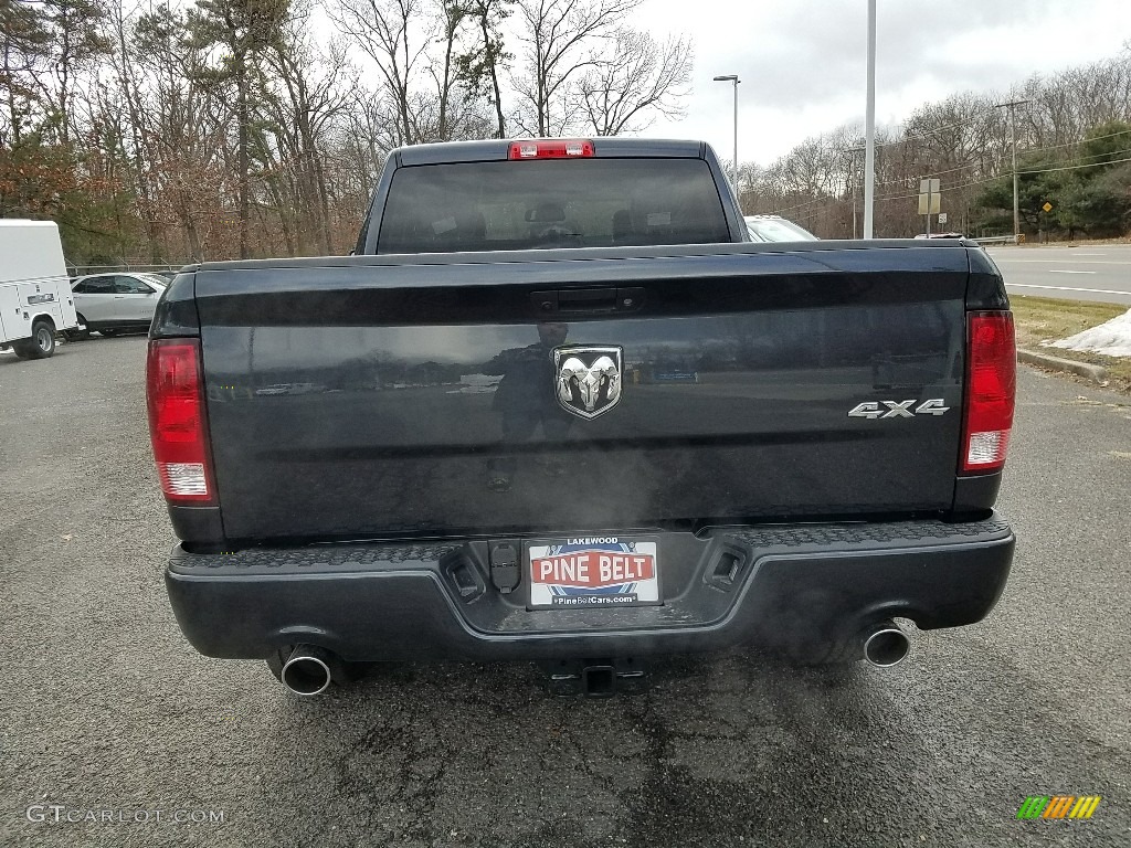 2018 1500 Express Quad Cab 4x4 - Granite Crystal Metallic / Black/Diesel Gray photo #5