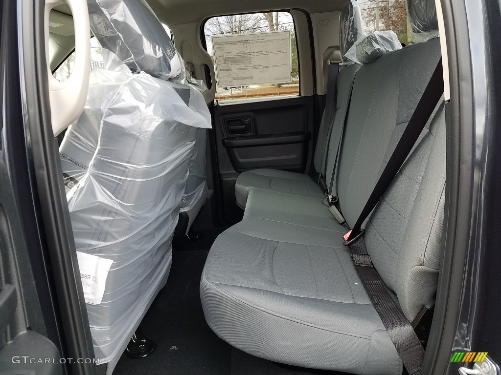 2018 1500 Express Quad Cab 4x4 - Granite Crystal Metallic / Black/Diesel Gray photo #6