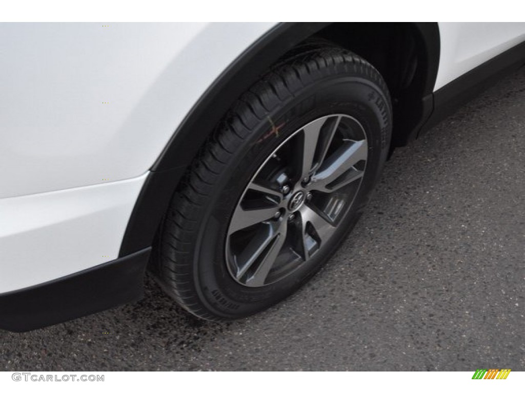 2018 RAV4 XLE AWD - Super White / Ash photo #9