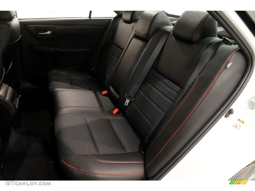 2015 Camry SE - Blizzard Pearl White / Black photo #17