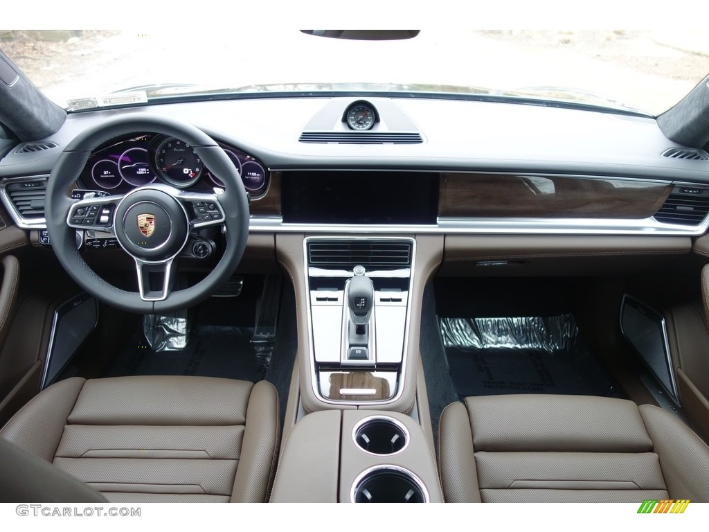 2018 Porsche Panamera Turbo Black/Saddle Brown Dashboard Photo #124924307