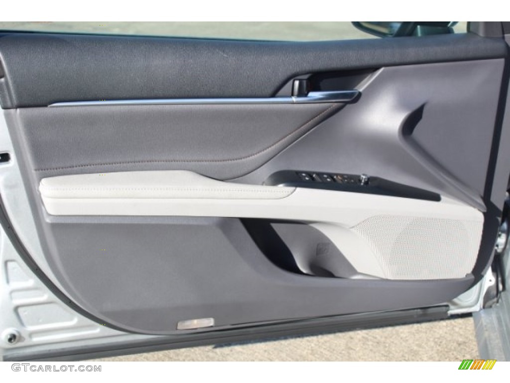 2018 Camry XLE V6 - Celestial Silver Metallic / Ash photo #11