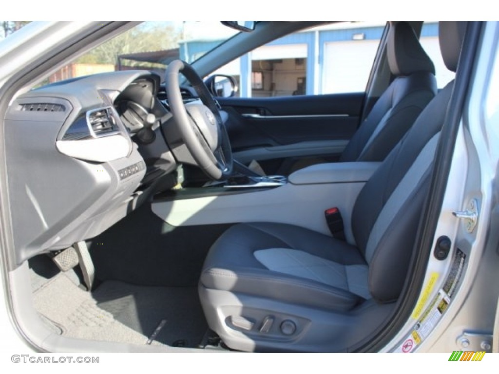2018 Camry XLE V6 - Celestial Silver Metallic / Ash photo #13