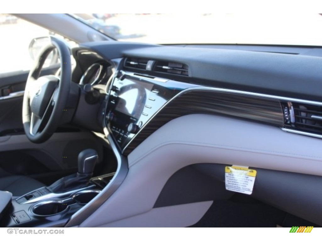 2018 Camry XLE V6 - Celestial Silver Metallic / Ash photo #29