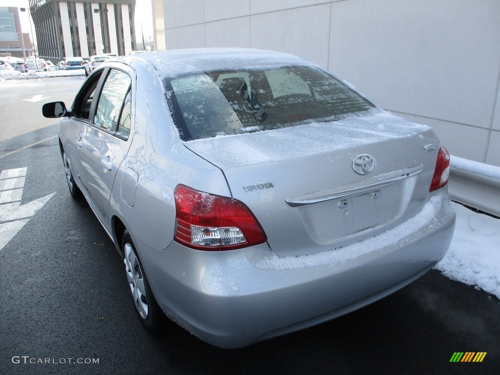 2007 Yaris Sedan - Silver Streak Mica / Dark Charcoal photo #3