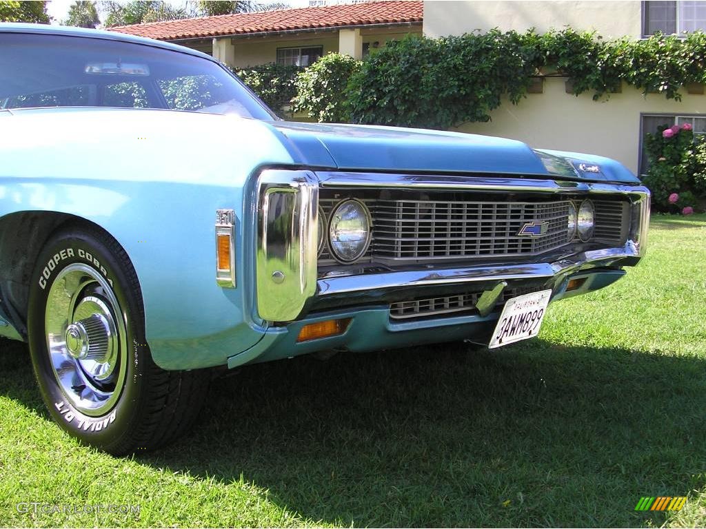 1969 Biscayne Brookwood Wagon - Glacier Blue / Blue photo #6