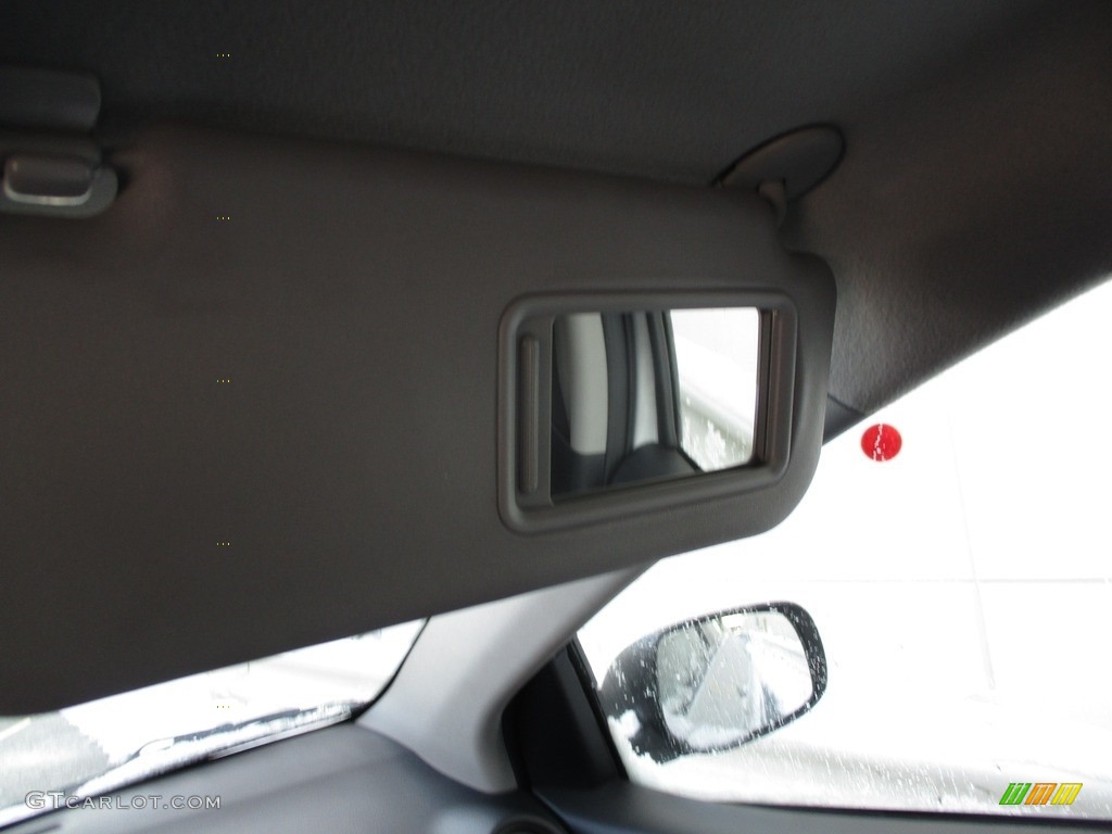 2007 Yaris Sedan - Silver Streak Mica / Dark Charcoal photo #18