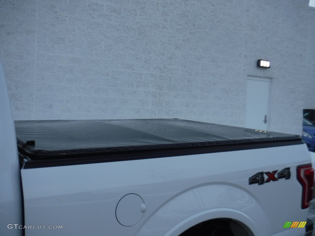 2015 F150 Lariat SuperCab 4x4 - Oxford White / Black photo #4