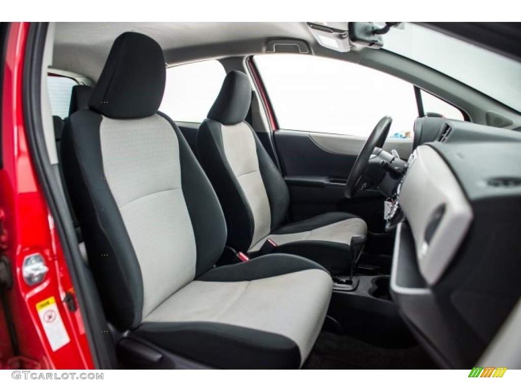 2014 Yaris LE 5 Door - Absolutely Red / Ash photo #7