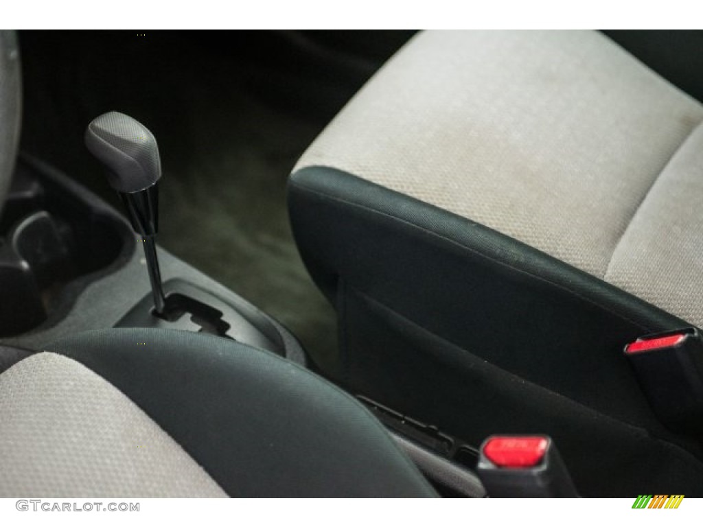 2014 Yaris LE 5 Door - Absolutely Red / Ash photo #9
