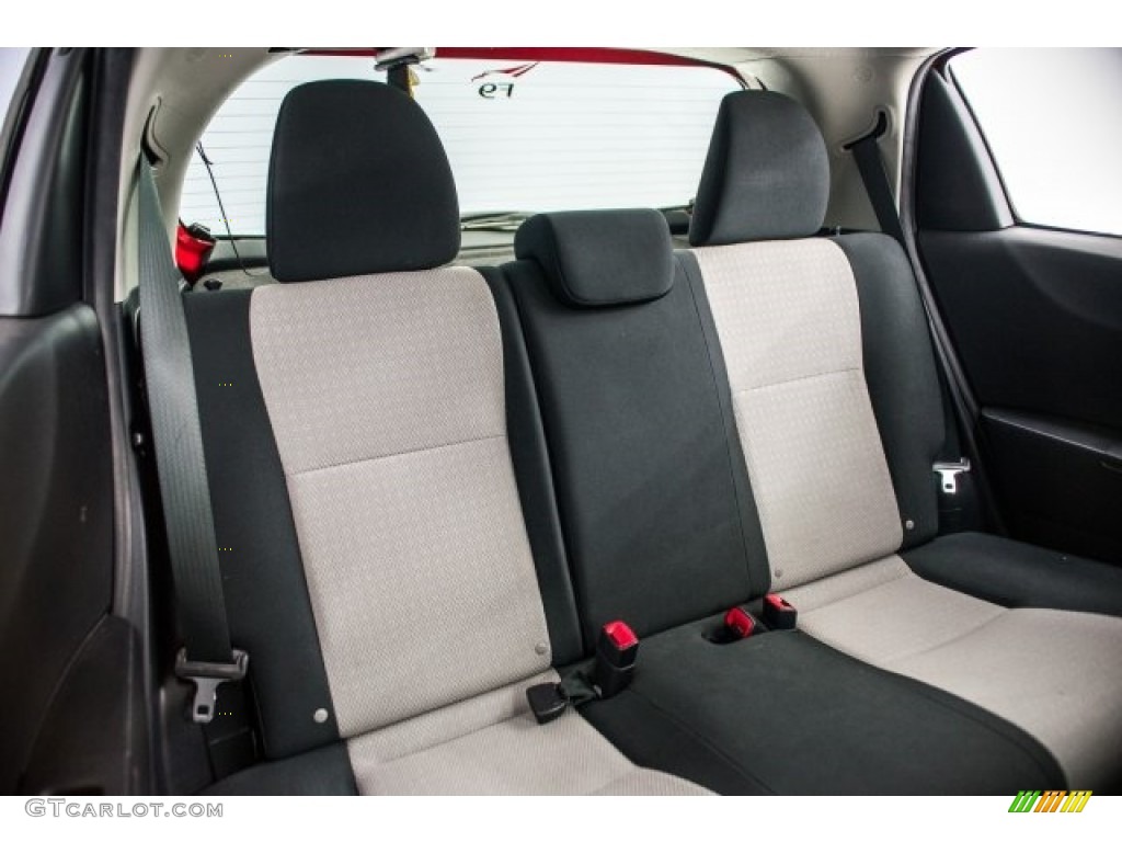 2014 Yaris LE 5 Door - Absolutely Red / Ash photo #21