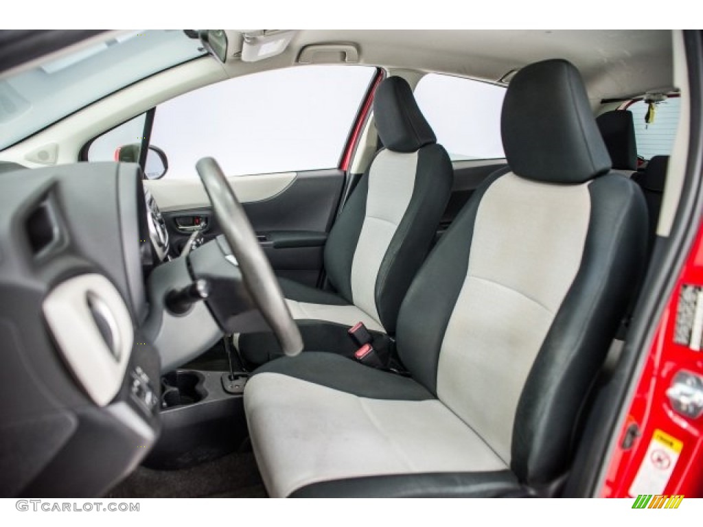 2014 Yaris LE 5 Door - Absolutely Red / Ash photo #22