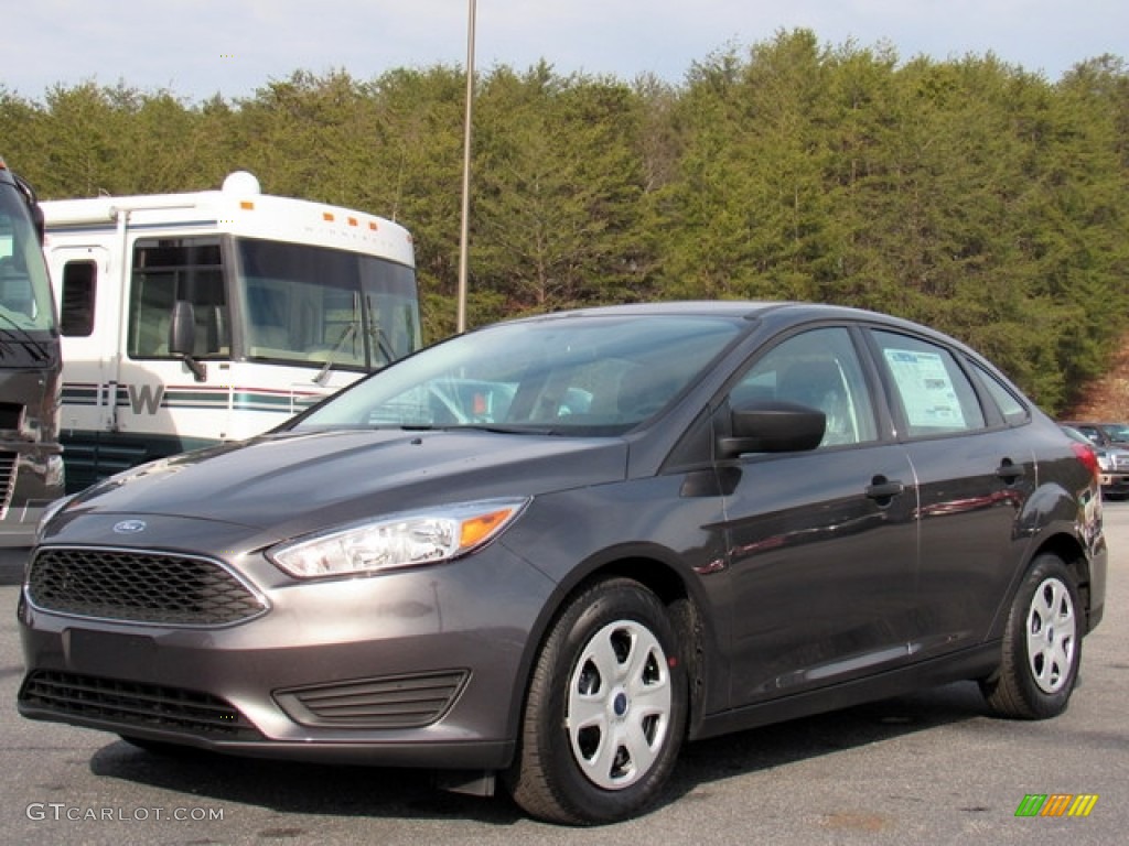 2018 Focus S Sedan - Magnetic / Charcoal Black photo #1