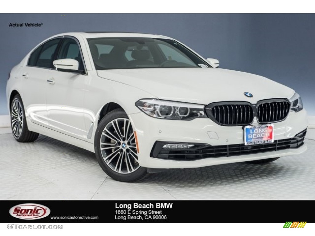 2018 5 Series 530i Sedan - Alpine White / Black photo #1