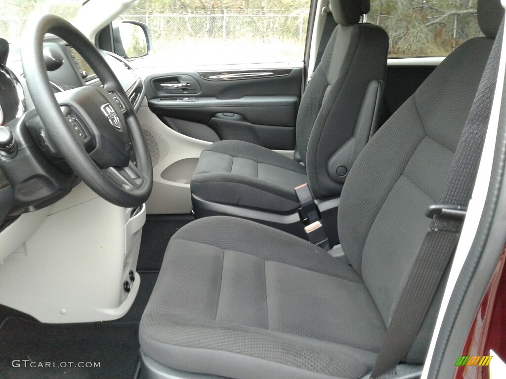 2018 Dodge Grand Caravan SE Front Seat Photo #124944127