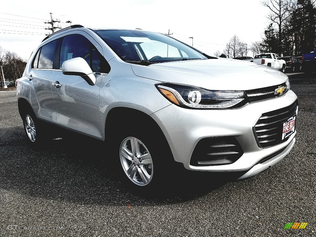 Silver Ice Metallic Chevrolet Trax