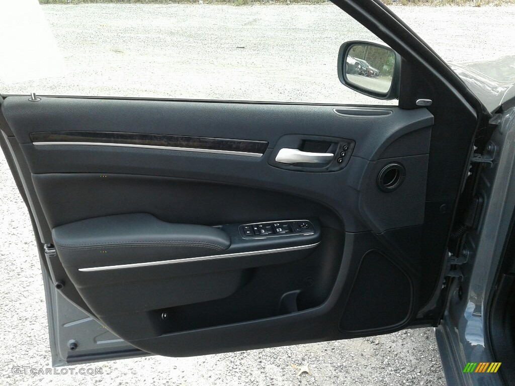 2018 300 Limited - Ceramic Grey / Black photo #17