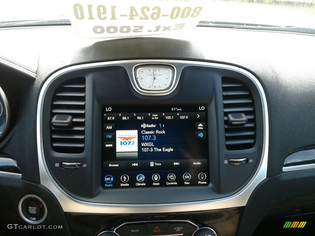 2018 Chrysler 300 Limited Controls Photo #124945021