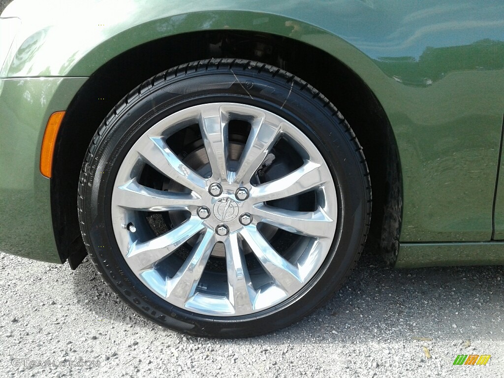 2018 Chrysler 300 Limited Wheel Photos