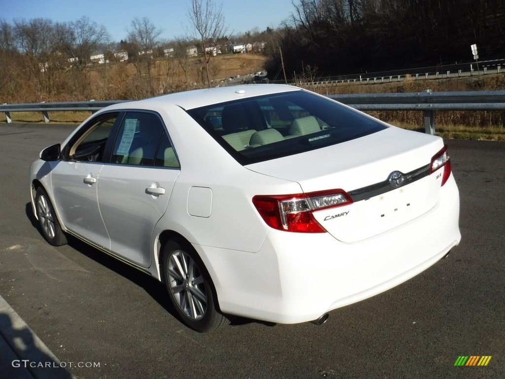 2014 Camry XLE V6 - Super White / Ivory photo #8