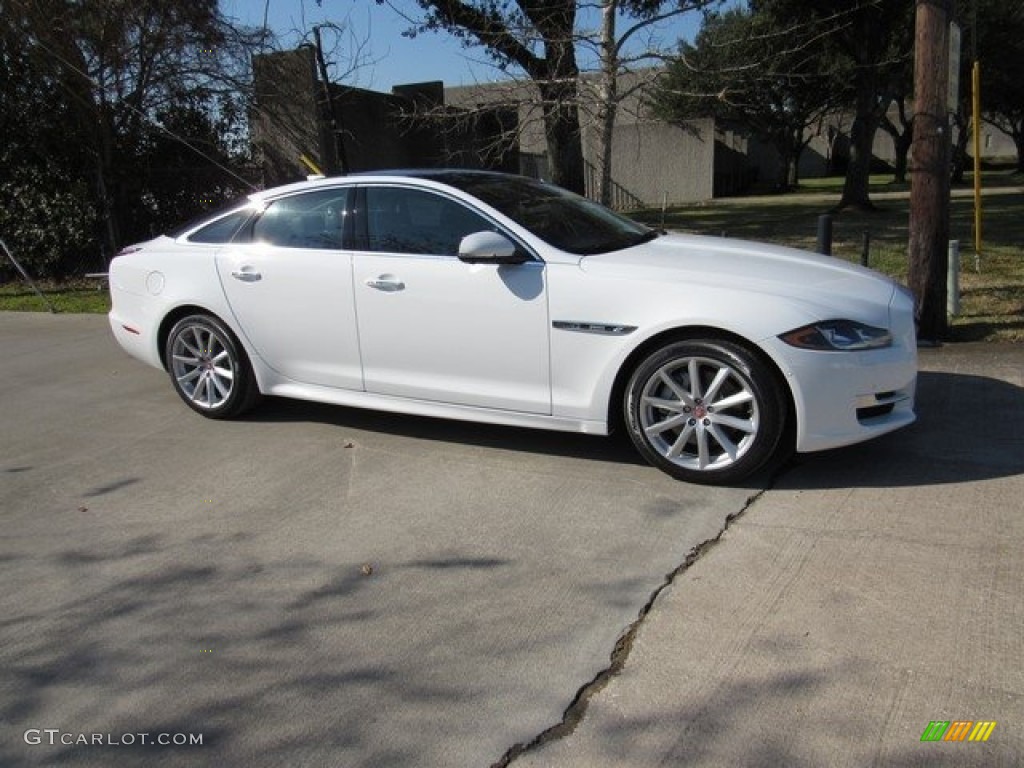 2018 XJ R-Sport - Fuji White / Ebony photo #1