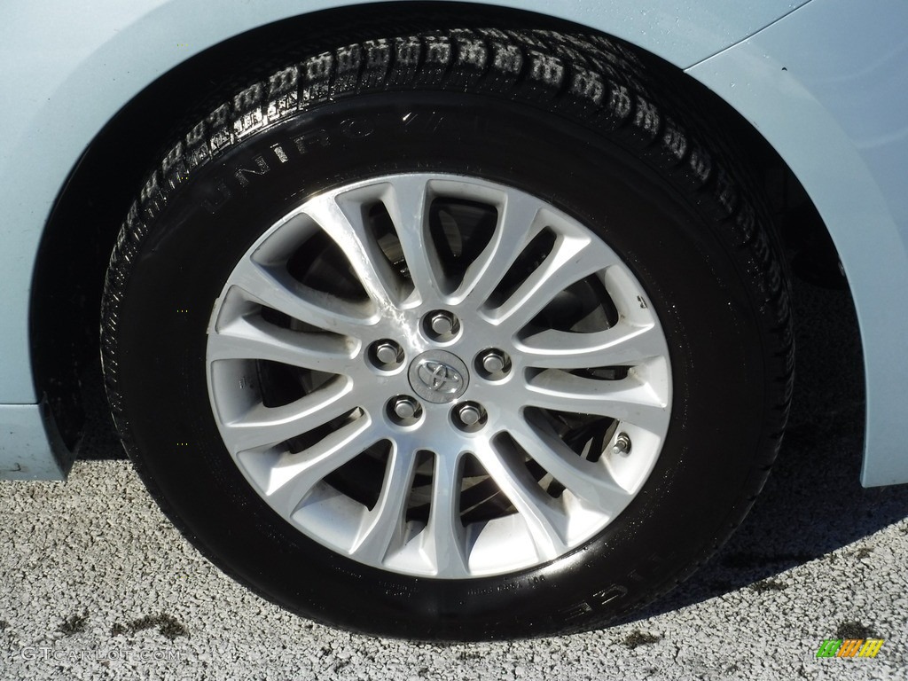 2015 Sienna XLE - Sky Blue Pearl / Ash photo #3