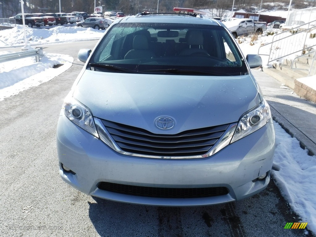 2015 Sienna XLE - Sky Blue Pearl / Ash photo #5