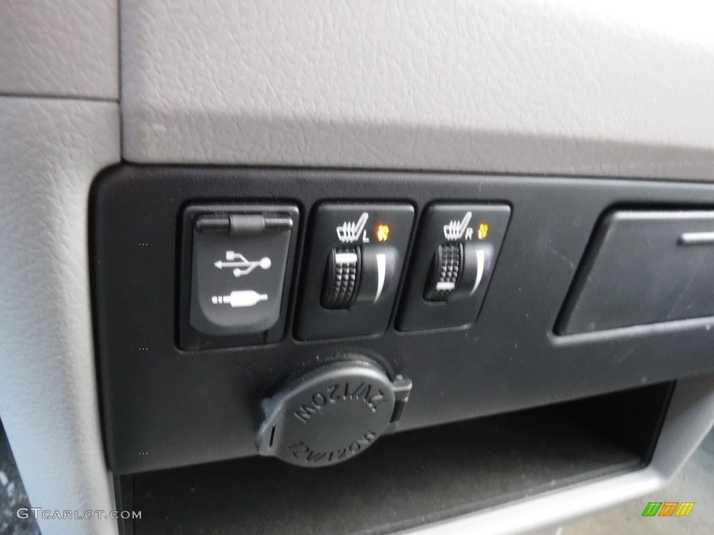 2015 Sienna XLE - Sky Blue Pearl / Ash photo #20