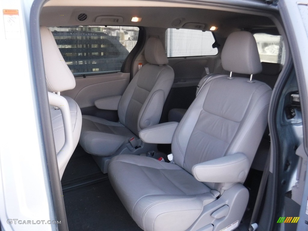 2015 Sienna XLE - Sky Blue Pearl / Ash photo #26