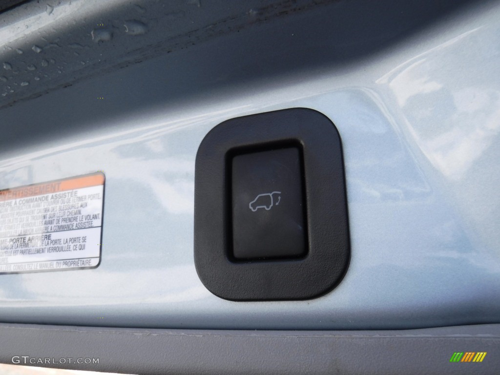 2015 Sienna XLE - Sky Blue Pearl / Ash photo #29