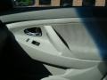 Super White - Camry LE Photo No. 17