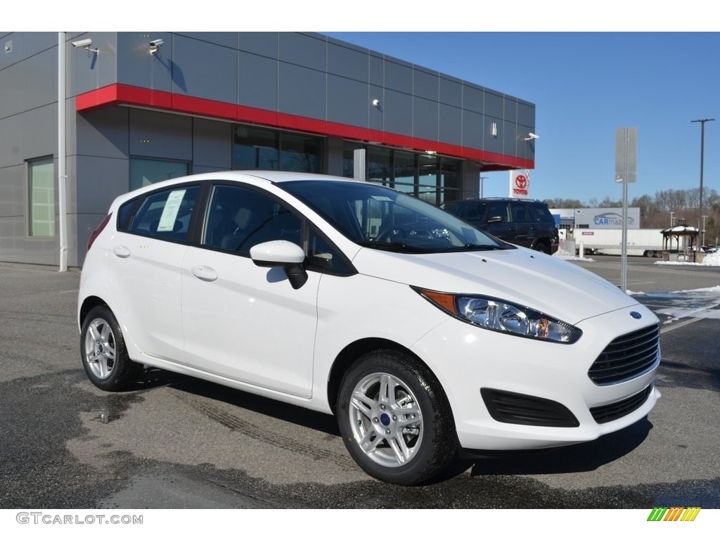 Oxford White 2018 Ford Fiesta SE Hatchback Exterior Photo #124964204