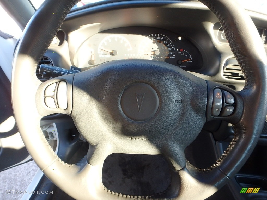 2002 Grand Prix GT Sedan - Ivory White / Graphite photo #22