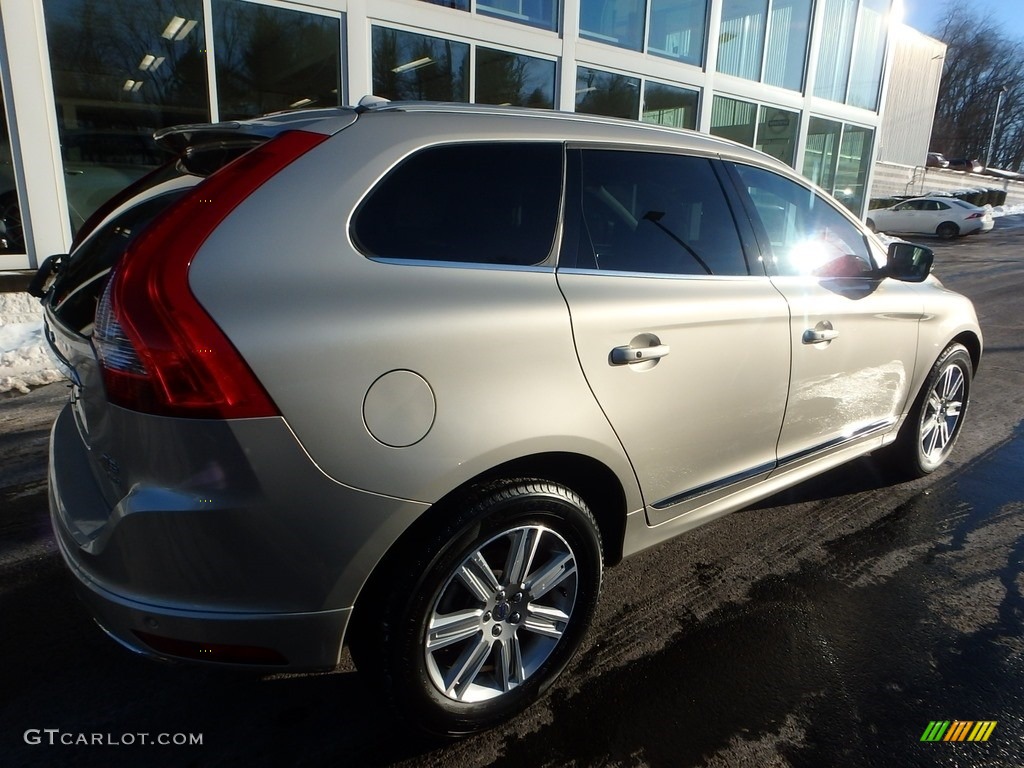 2017 XC60 T5 AWD Inscription - Luminous Sand Metallic / Off Black photo #3