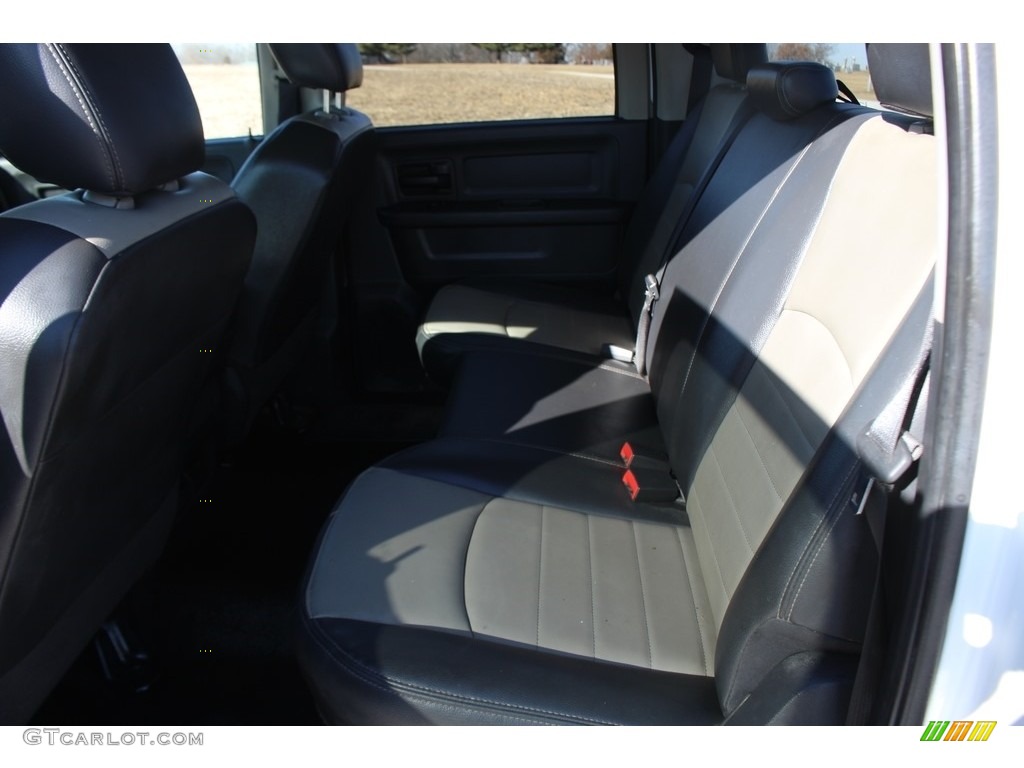 2011 Ram 3500 HD ST Crew Cab Dually - Bright White / Dark Slate Gray/Medium Graystone photo #11