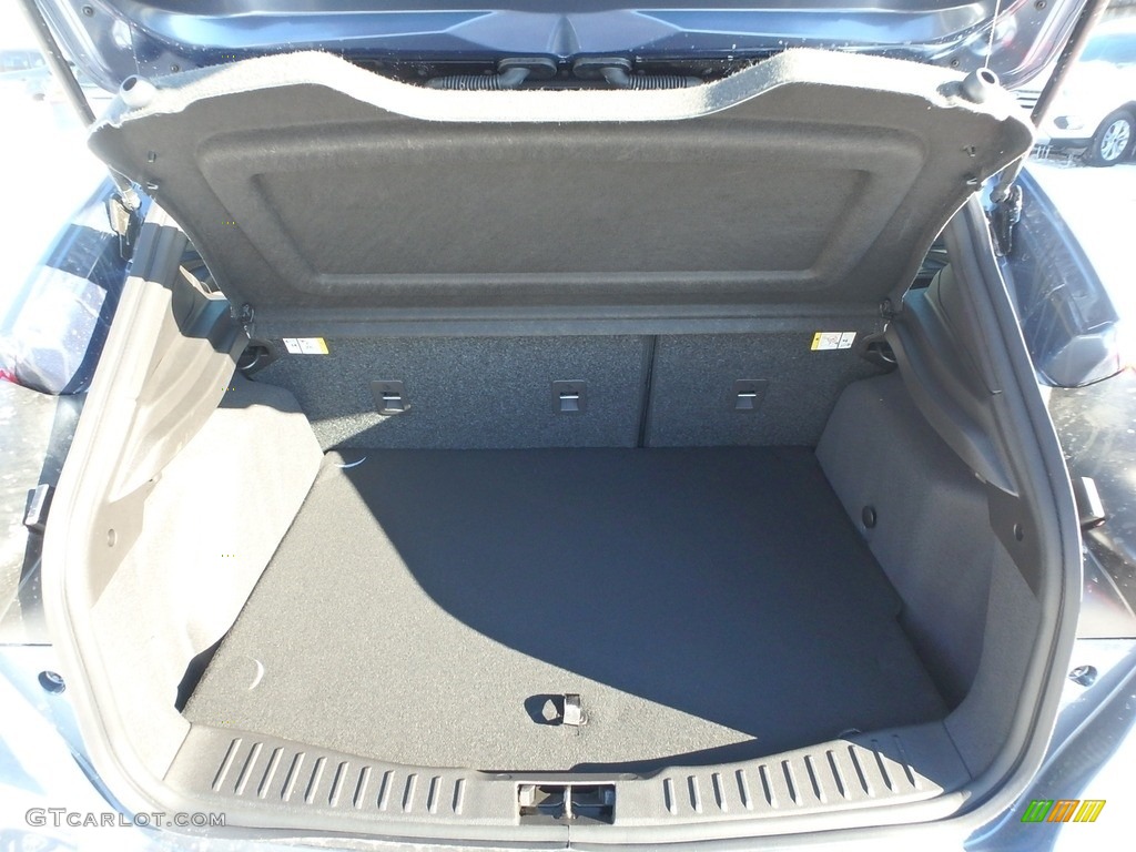 2018 Focus ST Hatch - Blue Metallic / Charcoal Black photo #4