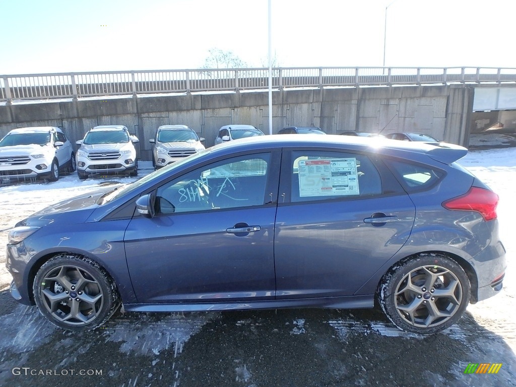2018 Focus ST Hatch - Blue Metallic / Charcoal Black photo #7