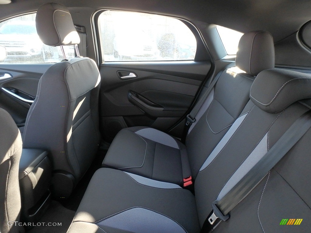 2018 Focus ST Hatch - Blue Metallic / Charcoal Black photo #13