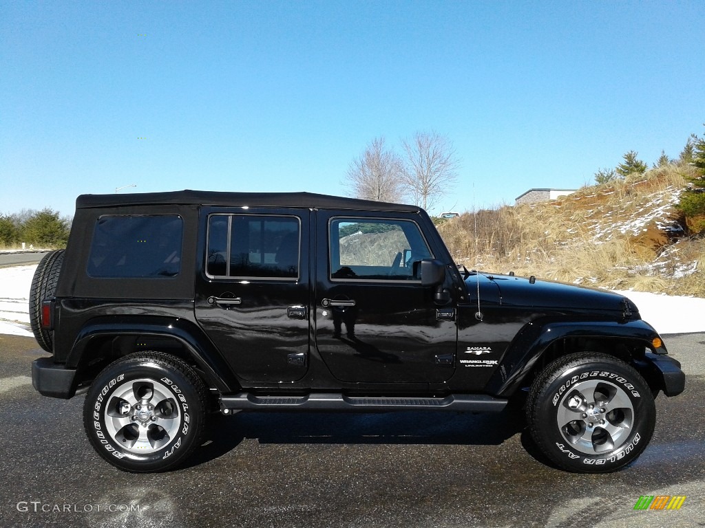 Black 2018 Jeep Wrangler Unlimited Sahara 4x4 Exterior Photo #124977786