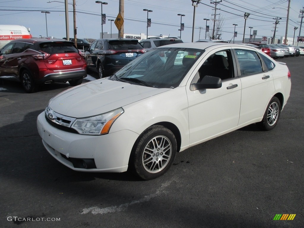 2011 Focus SE Sedan - White Suede / Charcoal Black photo #2