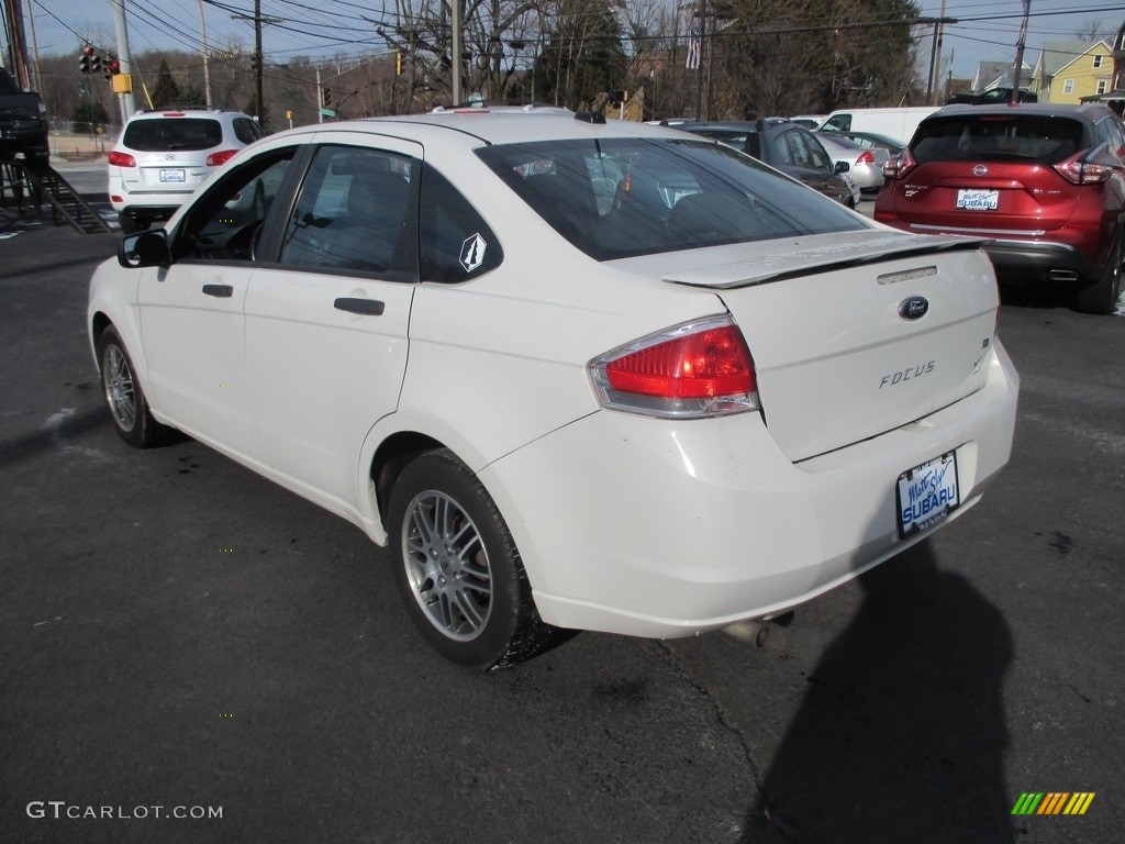 2011 Focus SE Sedan - White Suede / Charcoal Black photo #8