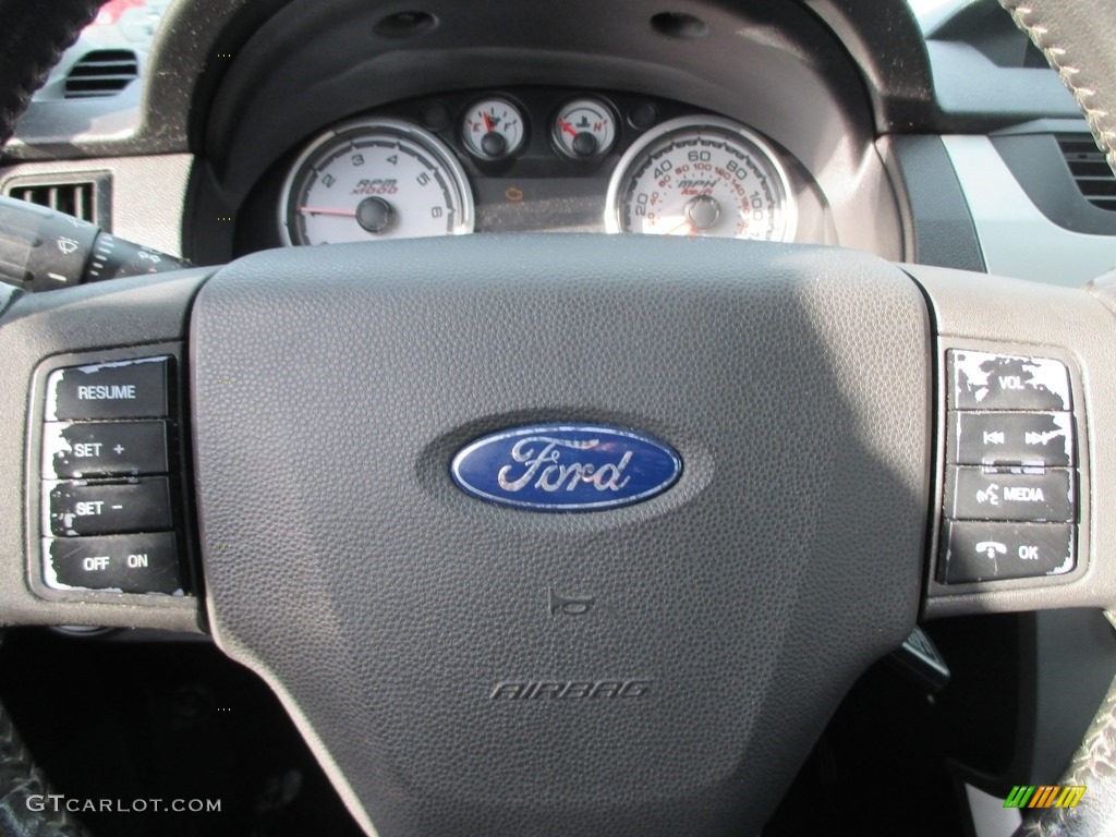 2011 Focus SE Sedan - White Suede / Charcoal Black photo #11