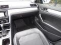 Black - Passat 2.5L SE Photo No. 15