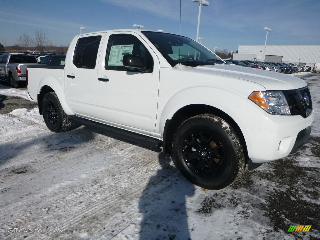 2018 Frontier SV Crew Cab 4x4 - Glacier White / Steel photo #1