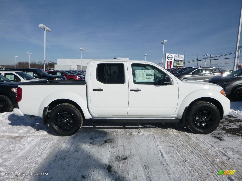 2018 Frontier SV Crew Cab 4x4 - Glacier White / Steel photo #3