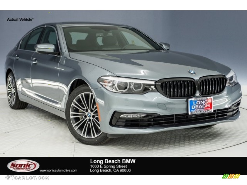 2018 5 Series 530e iPerfomance Sedan - Bluestone Metallic / Black photo #1