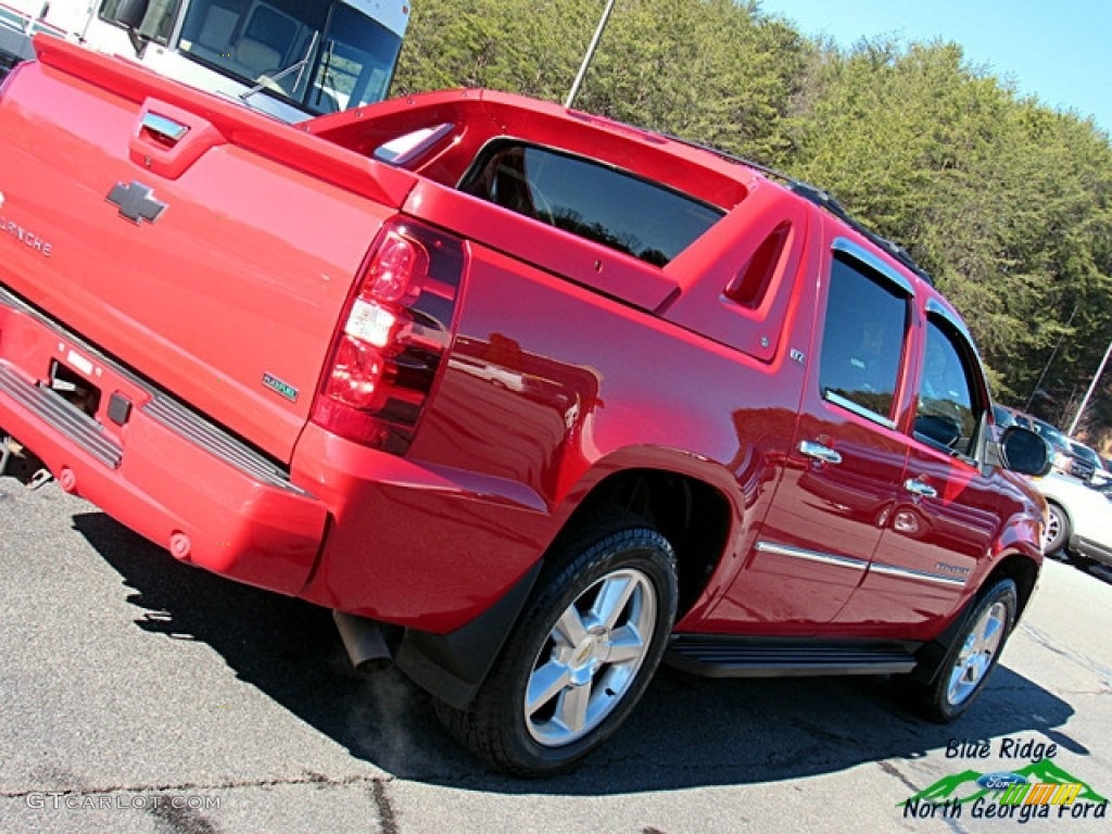 2012 Avalanche LTZ 4x4 - Victory Red / Ebony photo #34